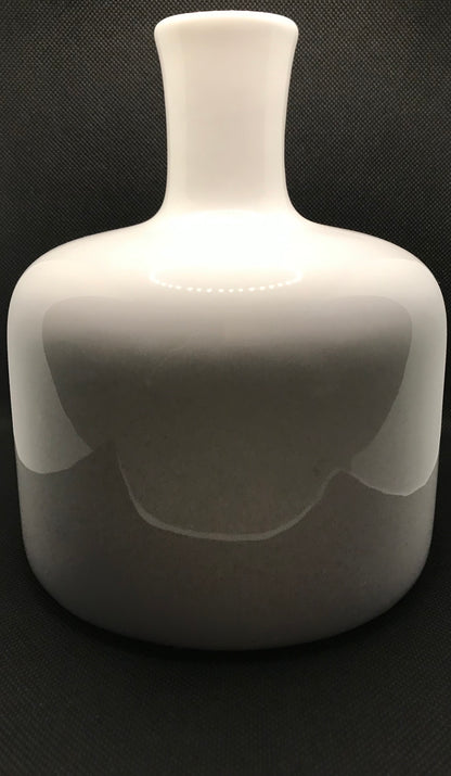 Riley Vase (White)