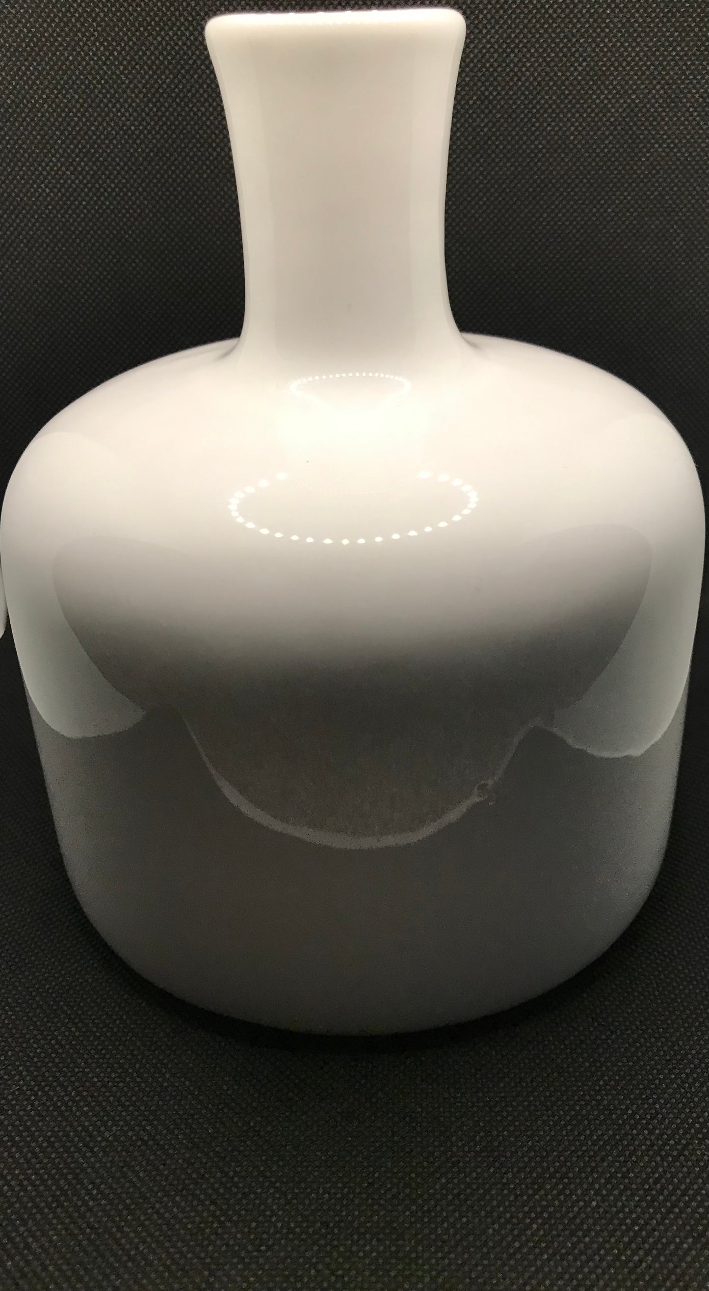 Riley Vase (White)